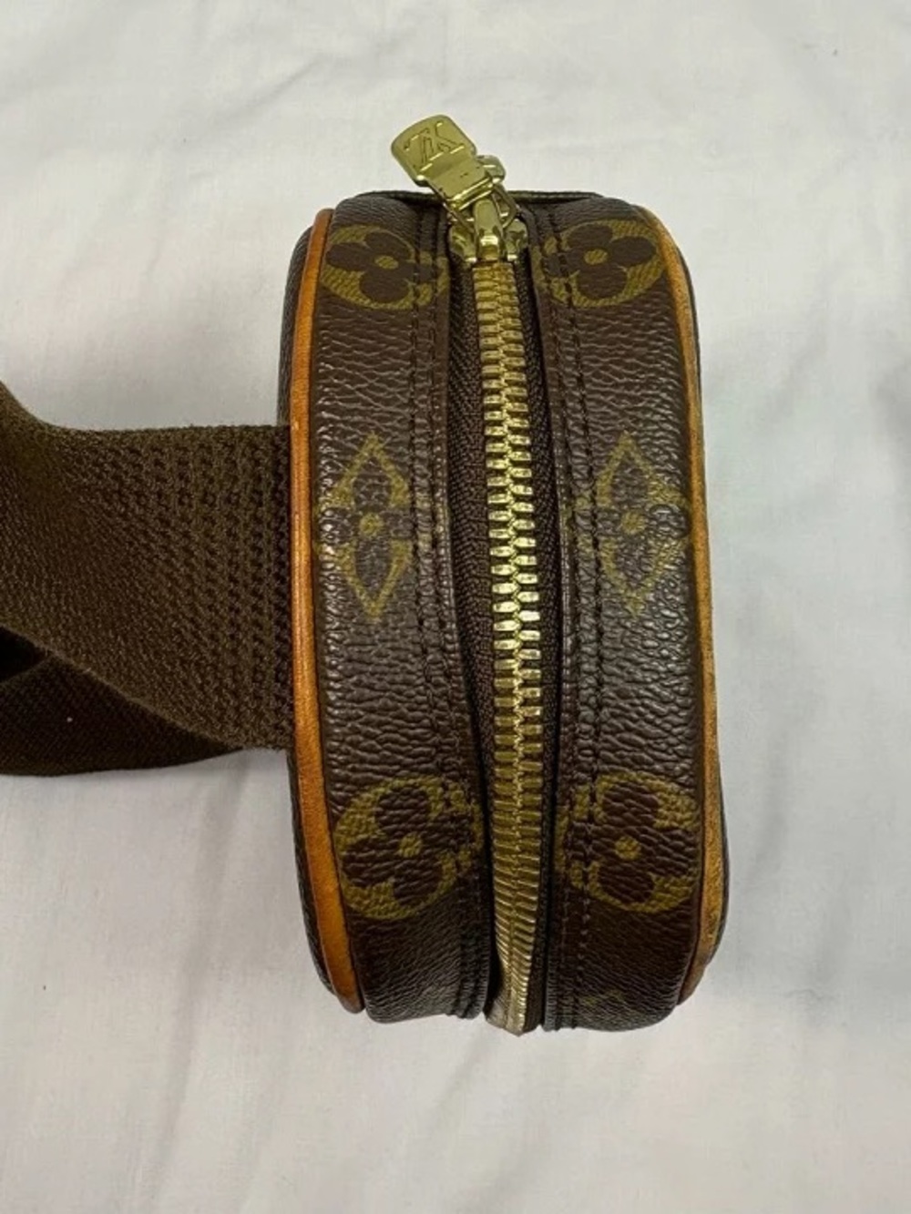 Authentic Louis Vuitton Pochette gange monogram mini belt sling bum bag - Picture 3 of 11